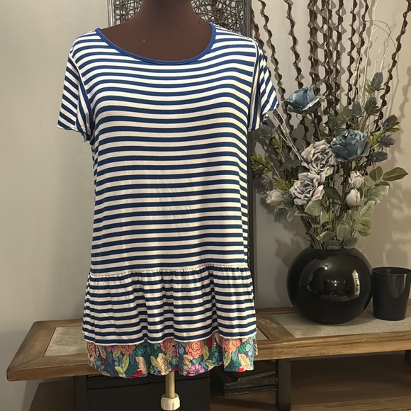 Matilda Jane Tops - Matilda Jane Blue and White Boxy Short Sleeve Tee
